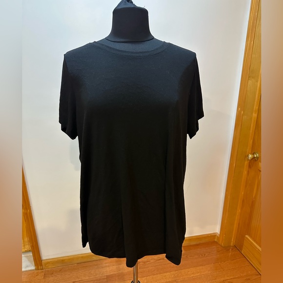 Torrid Classic Fit Black Top in excellent condition - Picture 5 of 10